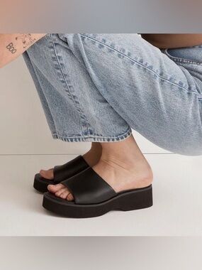 Madewell Meesha platform Black Slide Mules with Tan Insole